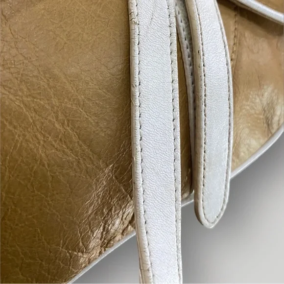 SOLD 📣 Vintage Christian Dior Tan Leather Saddle Bag - Picture 16 of 17